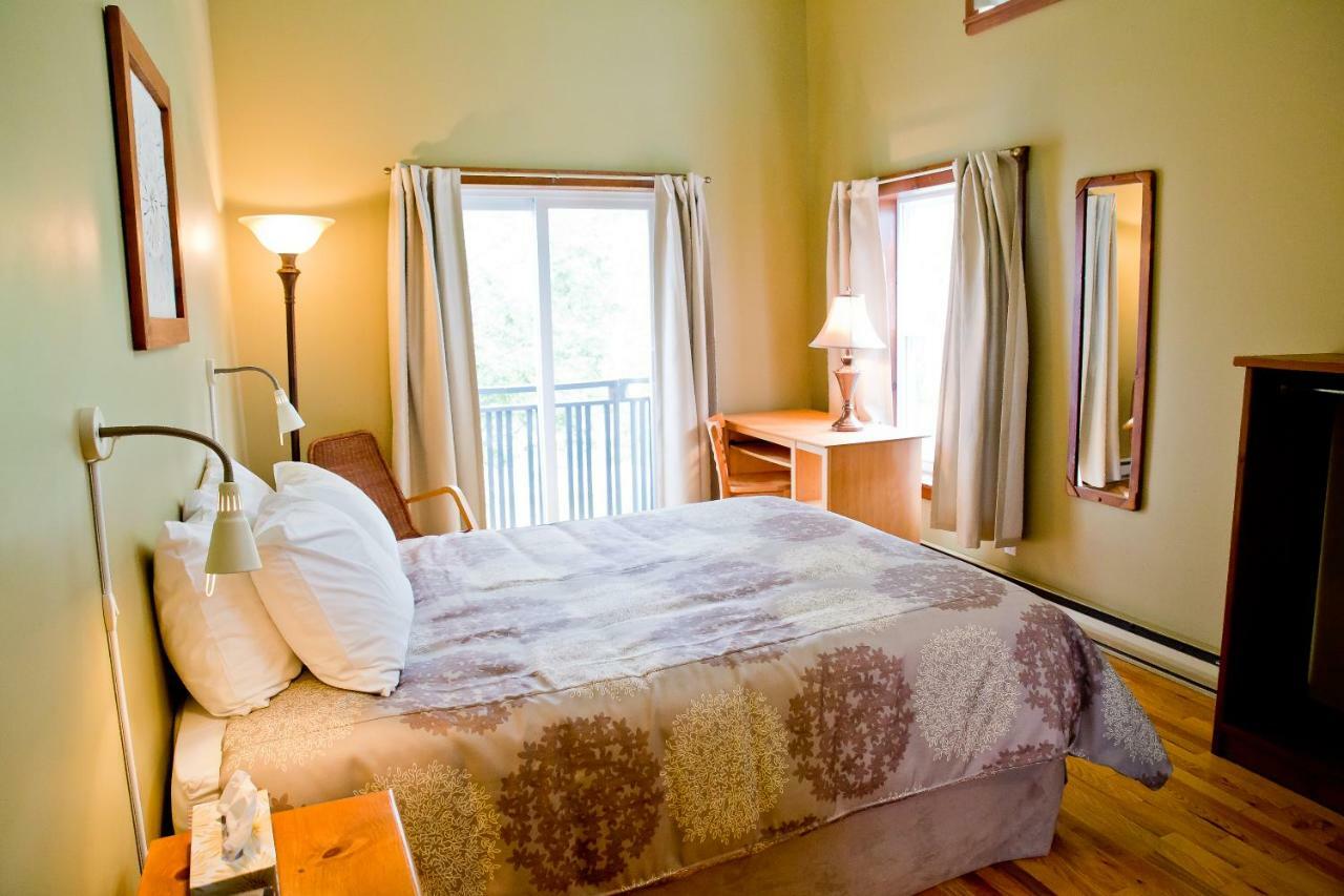 La Petite Auberge De Jouvence Magog Zewnętrze zdjęcie