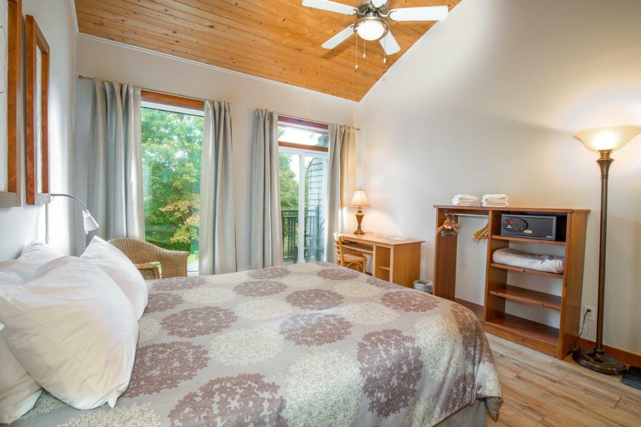 La Petite Auberge De Jouvence Magog Zewnętrze zdjęcie